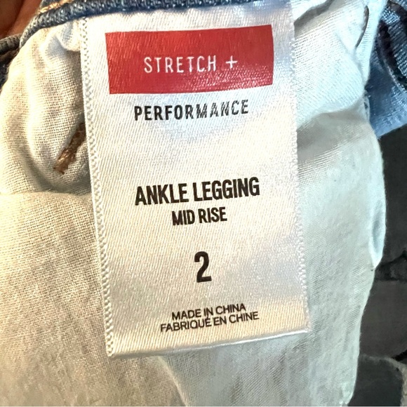 Express Stretch Distressed Ankle Jeans Size 2 - Picture 10 of 11